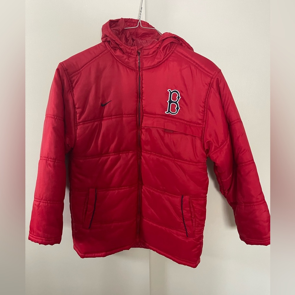 Nike boys youth large Boston Red Sox puffer jacket.